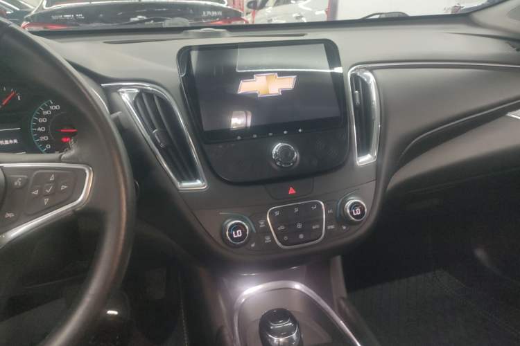 Used Chevrolet Malibu XL 2018 530T Automatic RuiChi Edition Audio And AC Panel