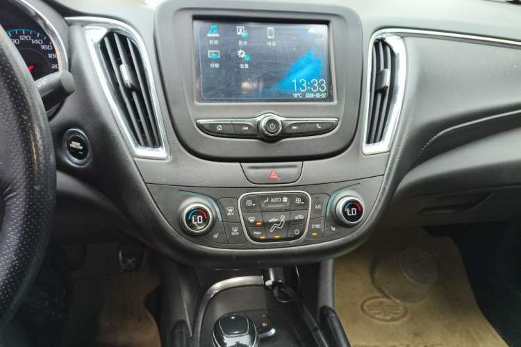 Used Chevrolet Malibu XL 2018 530T Automatic RuiChi Edition Audio And AC Panel