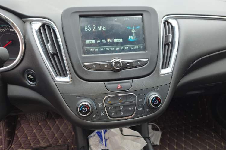 Used Chevrolet Malibu XL 2018 530T Automatic Ruiyi Edition Audio And AC Panel
