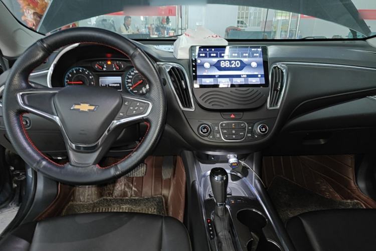 Used Chevrolet Malibu XL 2018 530T Automatic RuiChi Edition Center Console