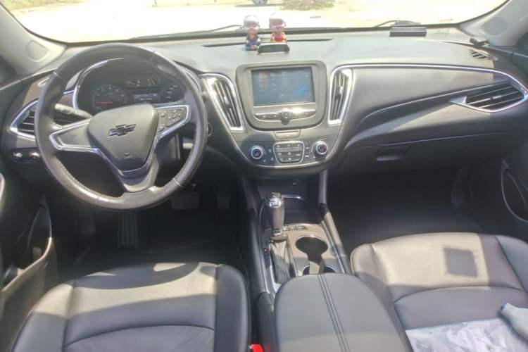 Used Chevrolet Malibu XL 2018 530T Automatic RuiChi Edition Center Console