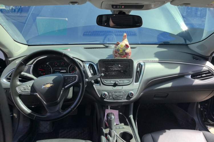 Used Chevrolet Malibu XL 2018 530T Automatic Ruiyi Edition Center Console