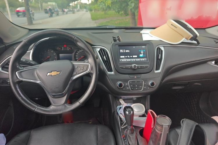 Used Chevrolet Malibu XL 2018 530T Automatic RuiChi Edition Center Console