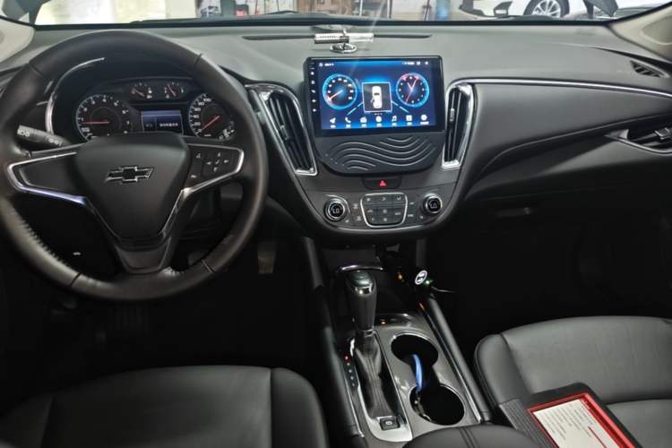 Used Chevrolet Malibu XL 2018 530T Automatic RuiChi Edition Center Console