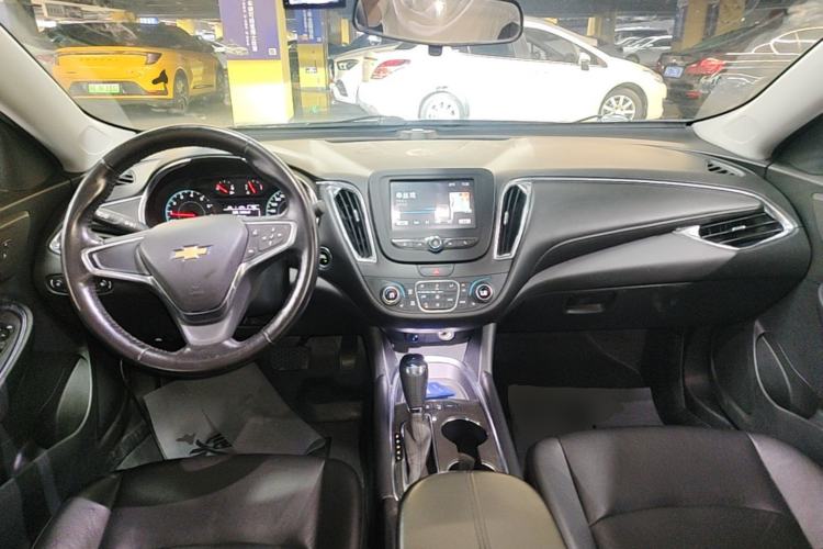 Used Chevrolet Malibu XL 2018 530T Automatic RuiChi Edition Center Console