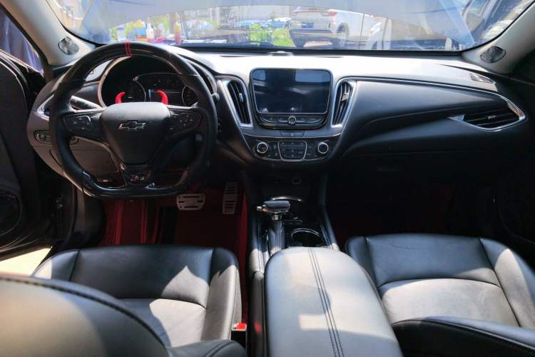 Used Chevrolet Malibu XL 2018 530T Automatic Ruiyi Edition Center Console