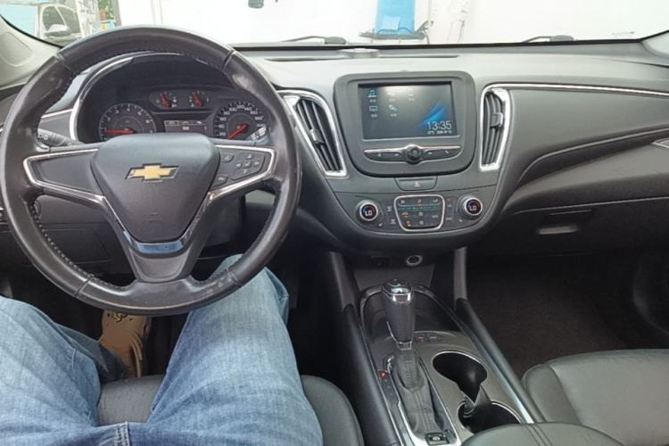 Used Chevrolet Malibu XL 2018 530T Automatic RuiChi Edition Center Console