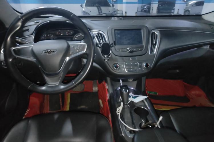 Used Chevrolet Malibu XL 2018 530T Automatic RuiChi Edition Center Console