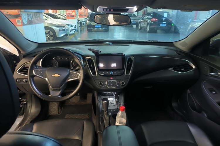 Used Chevrolet Malibu XL 2018 530T Automatic Ruiyi Edition Center Console