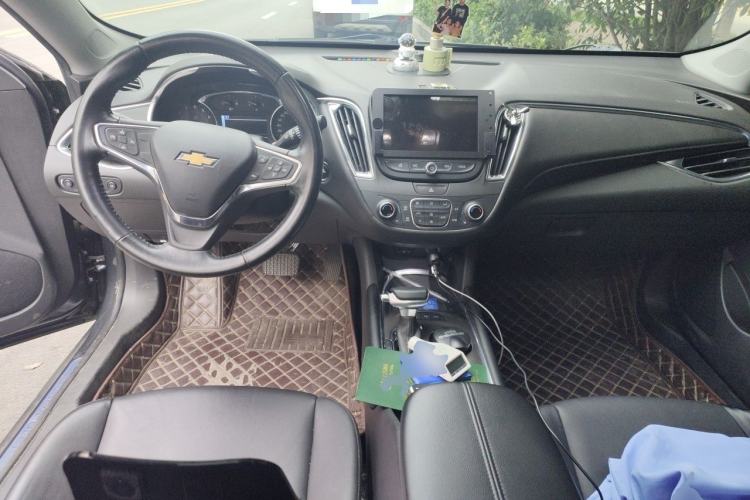 Used Chevrolet Malibu XL 2018 530T Automatic Ruiyi Edition Center Console