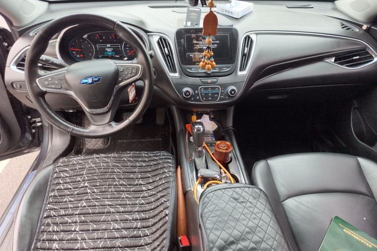 Used Chevrolet Malibu XL 2018 530T Automatic Ruiyi Edition Center Console