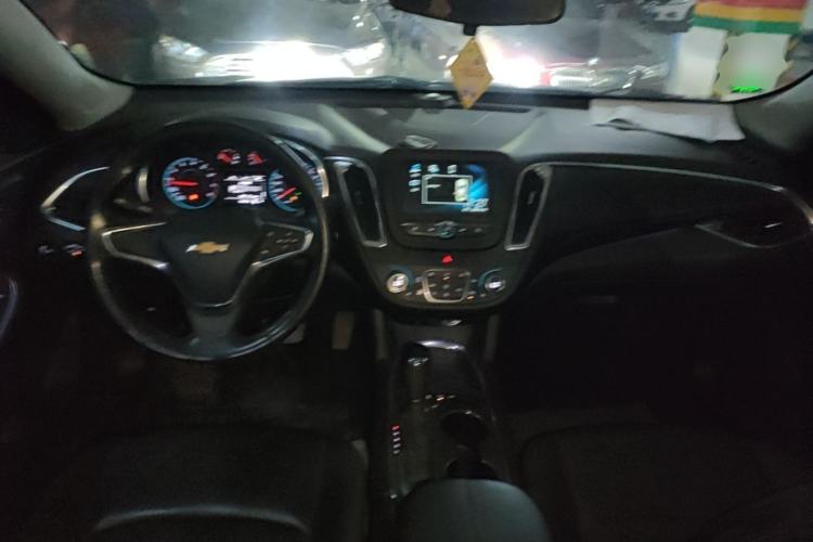 Used Chevrolet Malibu XL 2018 530T Automatic RuiChi Edition Center Console