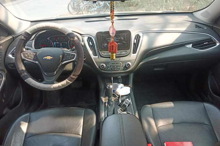 Used Chevrolet Malibu XL 2018 530T Automatic Ruiyi Edition Center Console