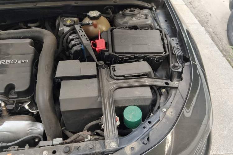 Used Chevrolet Malibu XL 2018 530T Automatic Ruiyi Edition Engine Bay Left