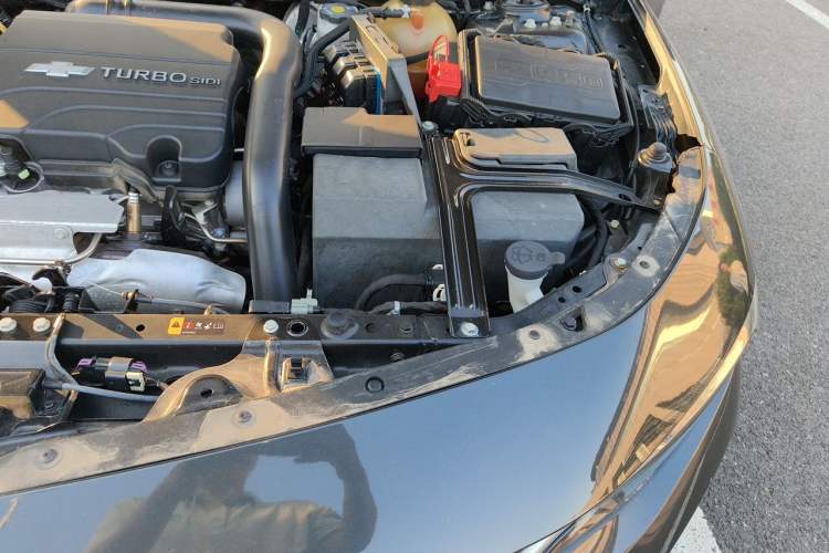 Used Chevrolet Malibu XL 2018 530T Automatic RuiChi Edition Engine Bay Left