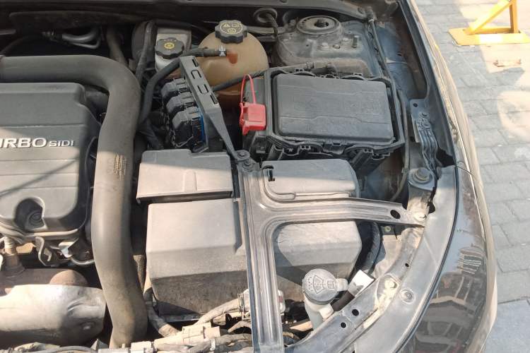 Used Chevrolet Malibu XL 2018 530T Automatic Ruiyi Edition Engine Bay Left