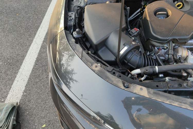 Used Chevrolet Malibu XL 2018 530T Automatic RuiChi Edition Engine Bay Right