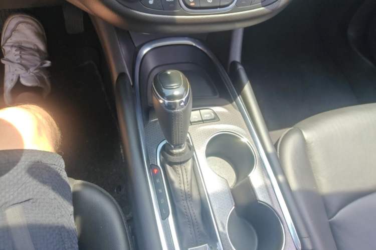 Used Chevrolet Malibu XL 2018 530T Automatic RuiChi Edition Gear Lever