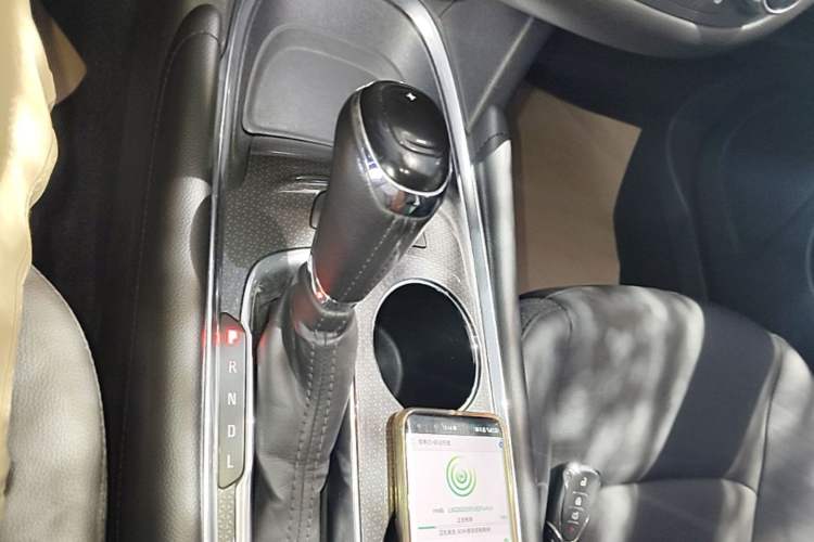 Used Chevrolet Malibu XL 2018 530T Automatic RuiChi Edition Gear Lever