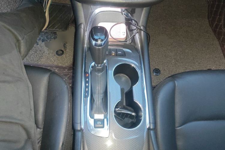 Used Chevrolet Malibu XL 2018 530T Automatic Ruiyi Edition Gear Lever