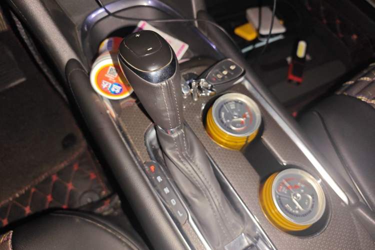 Used Chevrolet Malibu XL 2018 530T Automatic RuiChi Edition Gear Lever