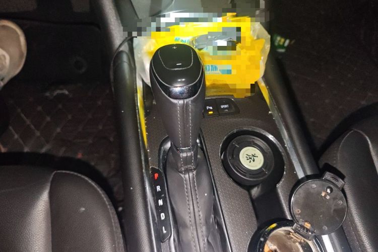 Used Chevrolet Malibu XL 2018 530T Automatic Ruiyi Edition Gear Lever