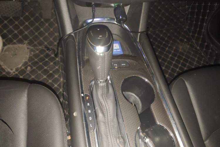 Used Chevrolet Malibu XL 2018 530T Automatic RuiChi Edition Gear Lever