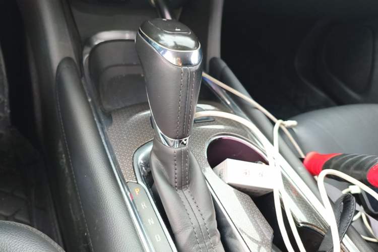 Used Chevrolet Malibu XL 2018 530T Automatic Ruiyi Edition Gear Lever