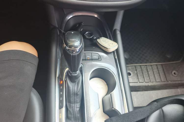 Used Chevrolet Malibu XL 2018 530T Automatic Ruiyi Edition Gear Lever