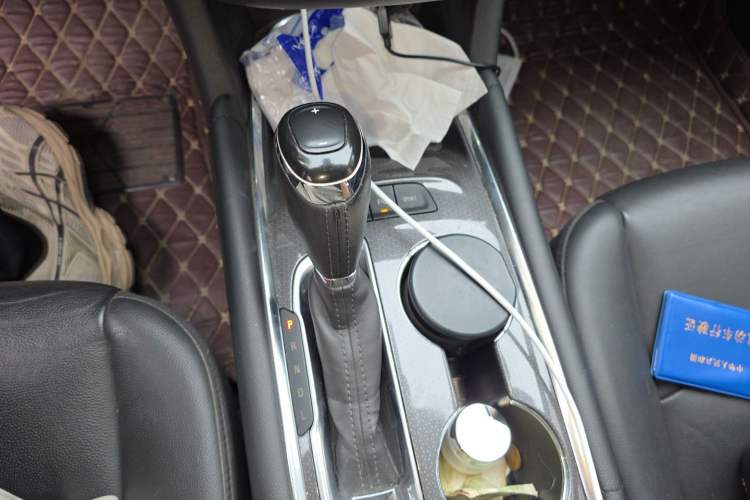 Used Chevrolet Malibu XL 2018 530T Automatic Ruiyi Edition Gear Lever