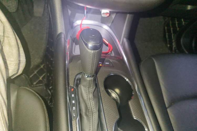 Used Chevrolet Malibu XL 2018 530T Automatic RuiChi Edition Gear Lever