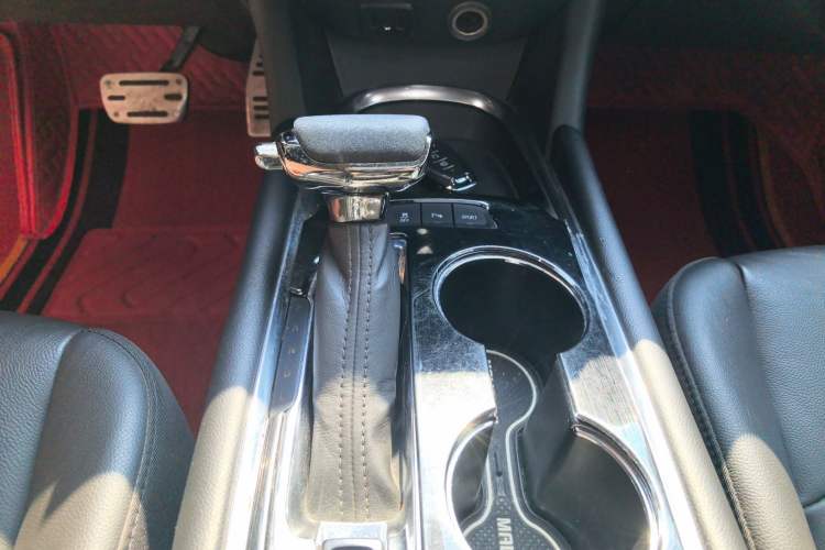 Used Chevrolet Malibu XL 2018 530T Automatic Ruiyi Edition Gear Lever