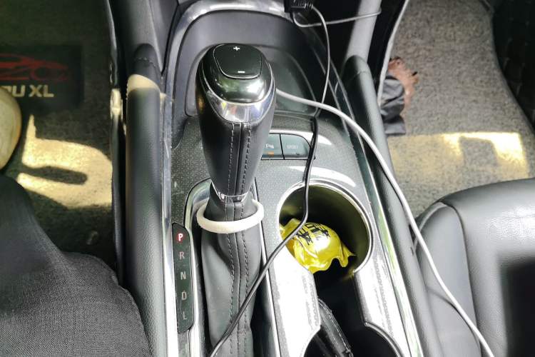 Used Chevrolet Malibu XL 2018 530T Automatic Ruiyi Edition Gear Lever