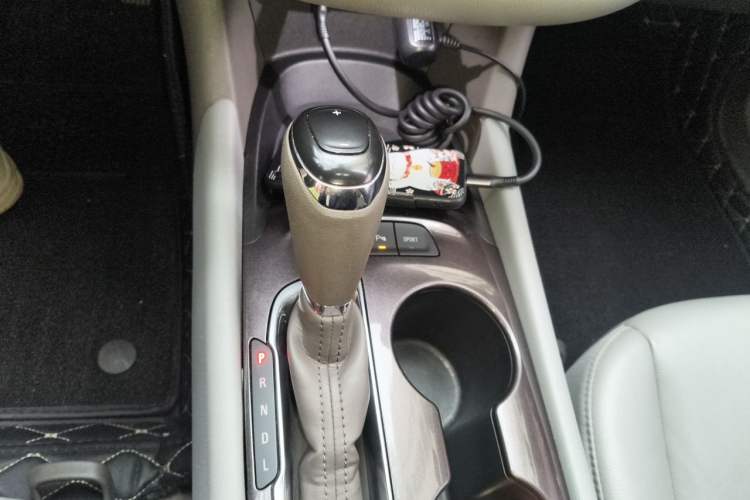 Used Chevrolet Malibu XL 2018 530T Automatic Luxury Edition Gear Lever