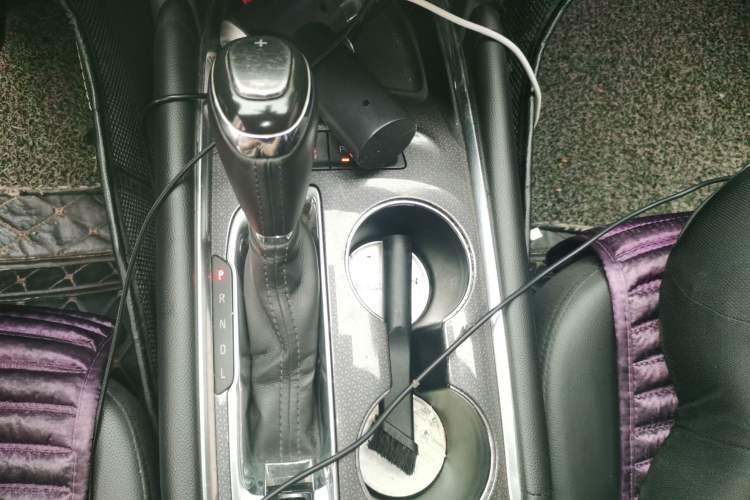 Used Chevrolet Malibu XL 2018 530T Automatic RuiChi Edition Gear Lever
