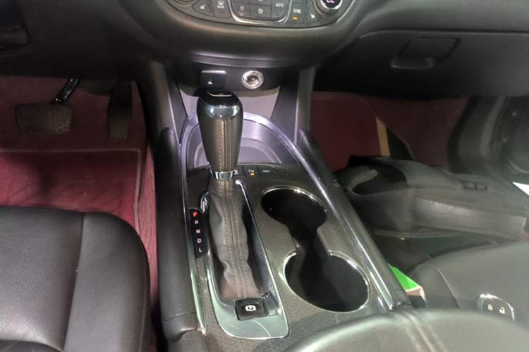Used Chevrolet Malibu XL 2018 530T Automatic RuiChi Edition Gear Lever