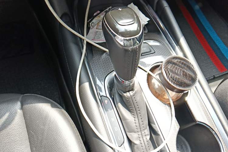 Used Chevrolet Malibu XL 2018 530T Automatic Ruiyi Edition Gear Lever