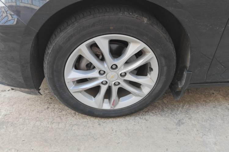 Used Chevrolet Malibu XL 2018 530T Automatic RuiChi Edition Left Front Wheel Hub
