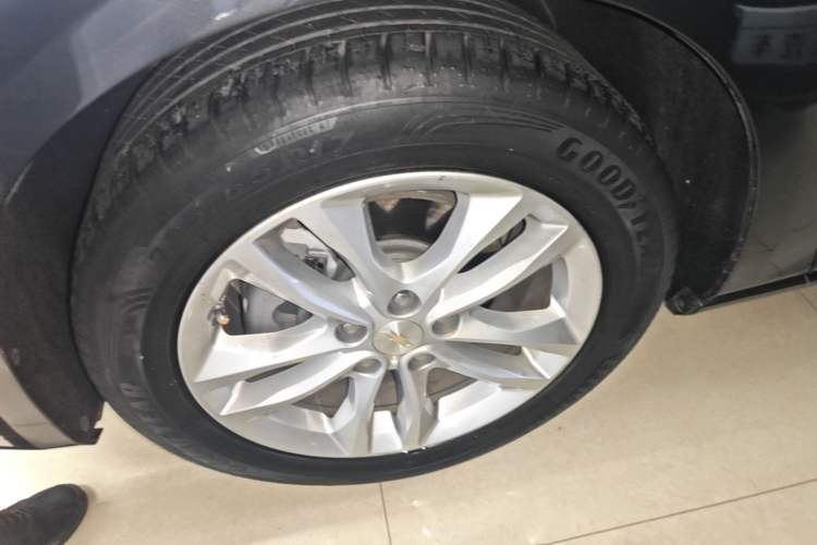 Used Chevrolet Malibu XL 2018 530T Automatic RuiChi Edition Left Front Wheel Hub