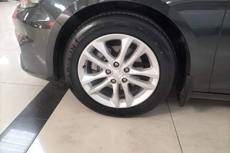 Used Chevrolet Malibu XL 2018 530T Automatic RuiChi Edition Left Front Wheel Hub