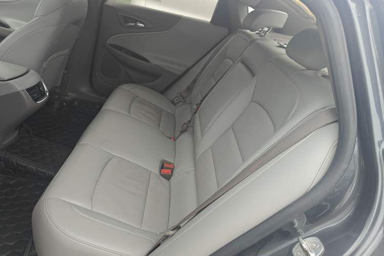 Used Chevrolet Malibu XL 2018 530T Automatic Luxury Edition Left Rear Seat