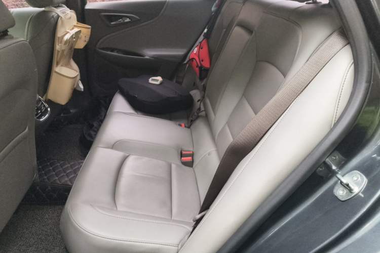 Used Chevrolet Malibu XL 2018 530T Automatic Luxury Edition Left Rear Seat