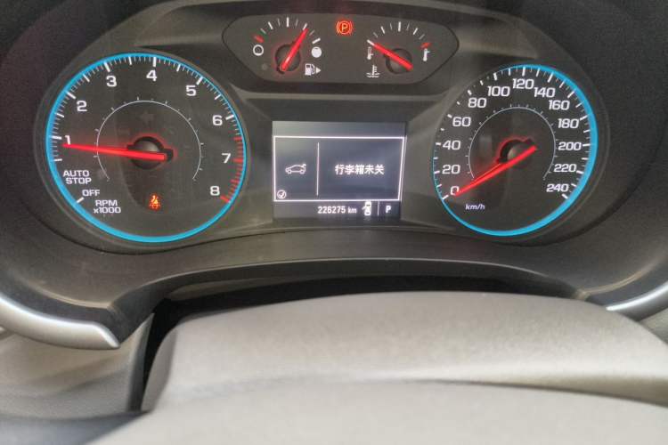 Used Chevrolet Malibu XL 2018 530T Automatic Luxury Edition Odometer Close Up