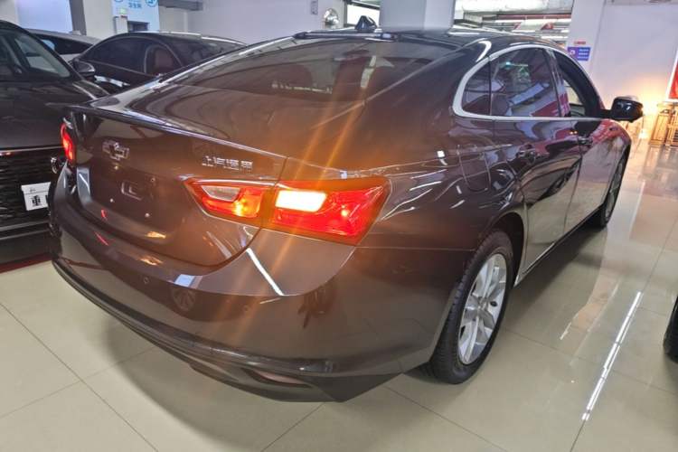 Used Chevrolet Malibu XL 2018 530T Automatic RuiChi Edition Rear Right 45 Deg