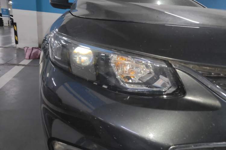 Used Chevrolet Malibu XL 2018 530T Automatic RuiChi Edition Right Front Headlight