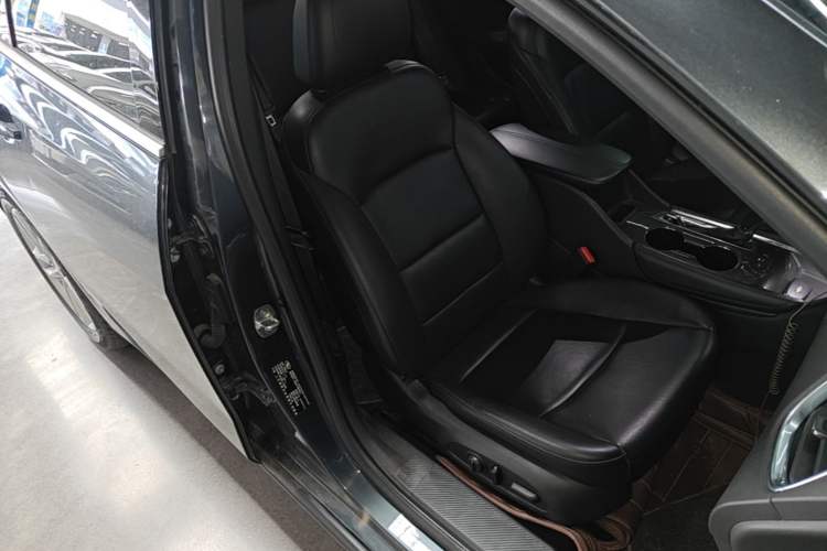 Used Chevrolet Malibu XL 2018 530T Automatic RuiChi Edition Right Front Seat