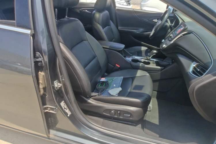 Used Chevrolet Malibu XL 2018 530T Automatic RuiChi Edition Right Front Seat