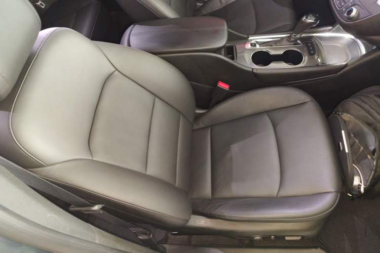 Used Chevrolet Malibu XL 2018 530T Automatic RuiChi Edition Right Front Seat