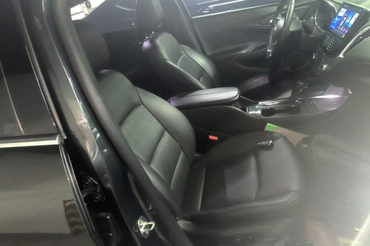 Used Chevrolet Malibu XL 2018 530T Automatic RuiChi Edition Right Front Seat
