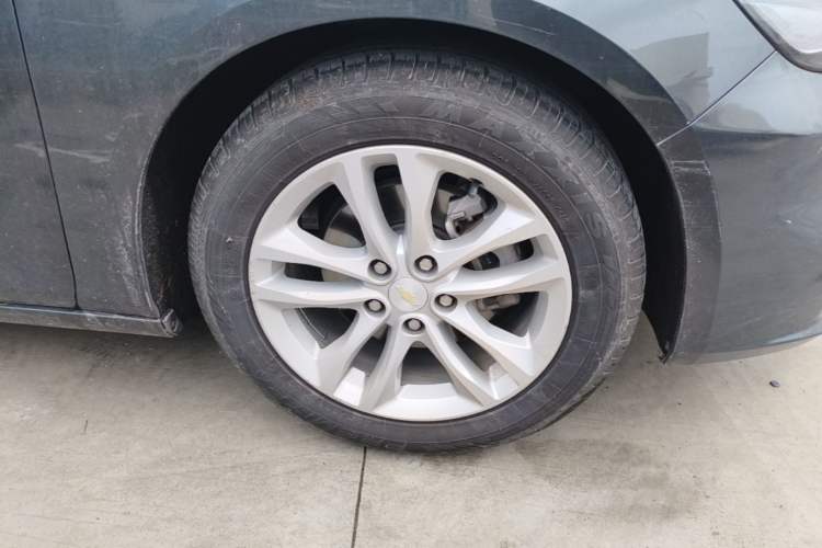 Used Chevrolet Malibu XL 2018 530T Automatic Ruiyi Edition Right Front Wheel Hub
